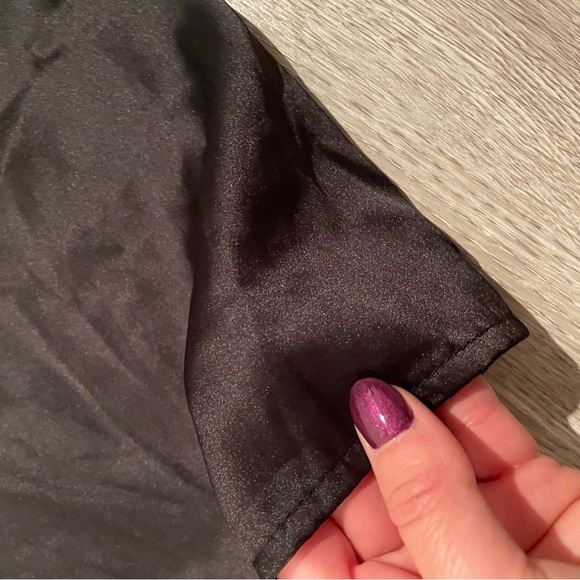 Black camisole with lace v-neck front - Picture 3 of 3